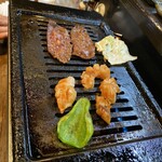 焼肉屋 右近 - 