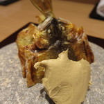 神保町 傳 - 鮎の半日干し・鮎ワタのパテ・蓼の米粉パン