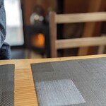 蕎麦小屋 - ピント合ってない薪ストーブ