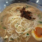 一骨入魂 - バリカタ替玉・辛子高菜投下