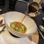 ガストロノミー ジョエル・ロブション - ■ポトフ クリアなコンソメと茸のラヴィオリ、スパイスを香らせて