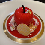 ガストロノミー ジョエル・ロブション - ●ポムダムール 軽やかな林檎のムースにスペキュロスの香りをあしらって