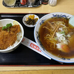 おおとら食堂 - ぶうえびソース丼セット