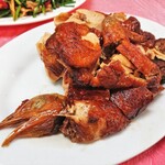栄記(東成)飯店 - 炸子雞(半隻)