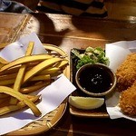 魚大将 うまかっぺや - 料理写真:グラタンコロッケとさつま芋 2012/07