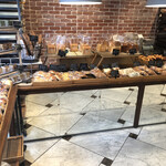 TINY BREAD & CAKE NATURA MARKET - 店内①