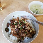 金龍門 - 魯肉飯￥680