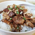 金龍門 - 魯肉飯￥680