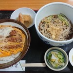 瀧の家 - ランチBセット カツ丼＆冷やしたぬきそば 760円