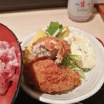 魚晴 - 水気を多く残した揚げ具合で、レアっぽくて美味い。