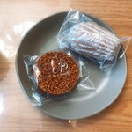 エーグルドゥース - マドレーヌケベコワーズ（メープル味）と
      フロランタンオーキャラメル