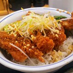 かつや - 胡麻坦々チキンカツ丼590円