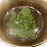 すし うえだ - ワカメのお吸い物