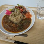 あそら食堂&カフェ - ちょっと控えめなボリュームだけど、朝ごはんならちょうどいいかな
            「玄米ごはんとスパイシーチキンカレー」