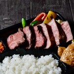 Meat Bento (boxed lunch)