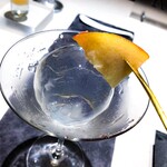 コミナセマコ - 最初は温かさが強い桃。 最後は冷やして食べてみたり。 そんな移り変わりも美しい。