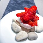 コミナセマコ - ・ギモーヴとセミドライいちご