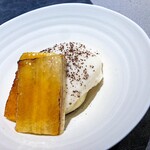 コミナセマコ - ・カカオパルプの泡 クレームディプロマット エクアドルのコーヒー キャラメリゼしたバナナ