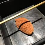 コミナセマコ - アーモンドの種