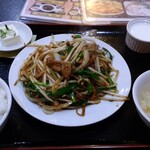 香港料理 味仙 - ニラレバ定食　750円