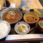 Shunsai Yushima Nanten - 鯖味噌煮定食ごはん少なめ