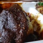 ウィウィ - 黒毛和牛ホホ肉の赤ワイン煮