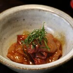 湯の岳庵 - 単品の鯉のナムル、税別500円。