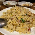 中国料理 三鶴 - 寄り…彩り良い炒飯です