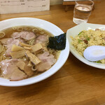 かやま - ラーメン、半チャーハンセット700円（Fセット）