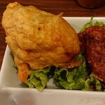 チャベ - 野菜入り揚げ豆腐とチキンのバリソース