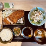 Tsunabeko - 【2021年１月19日】『米沢豚のロースとんかつ定食』。