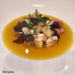 カーサ・デル・チーボ - 鮑と北寄貝と姫貝のｽﾞｯﾊﾟ･ﾃﾞｨ･ﾍﾟｯｼｪ