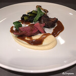 カーサ・デル・チーボ - ｺﾙｳﾞｪｰﾙ胸肉のｱｯﾛｰｽﾄにモモ肉のｺﾝﾌｨ