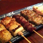 興 - おまかせ串６本セット（尿酸値労りﾊﾞｰｼﾞｮﾝｗ）