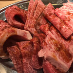 和牛放題の殿堂 秋葉原 肉屋横丁 焼肉 - 