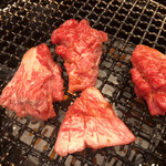 和牛放題の殿堂 秋葉原 肉屋横丁 焼肉 - 