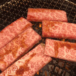 和牛放題の殿堂 秋葉原 肉屋横丁 焼肉 - 