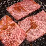 和牛放題の殿堂 秋葉原 肉屋横丁 焼肉 - 