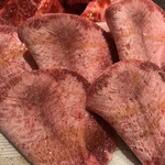和牛放題の殿堂 秋葉原 肉屋横丁 焼肉 - 