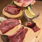 和牛放題の殿堂 秋葉原 肉屋横丁 焼肉 - 