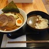 牛こくラーメン まる勝