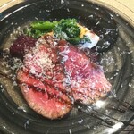 La Brianza - A5和牛ももローストビーフロースト野菜。やわらかくてやさしい味わいフィレ肉かと思ってしまうようなおいしさ、さすがだわ～ ロースト野菜の火入れがちょうどよく程よく残る歯触りとお味の濃さ素材の良さ生かされ