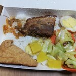 街角饅頭店 吉祥天 - 控肉飯弁当￥500