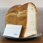 labo - ・食パン 一斤 302円/税込