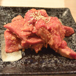 Tachigui Yakiniku Oyabin - 赤ダレまかない肉（８種の部位）