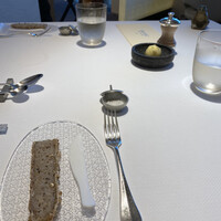 ベージュ アラン・デュカス 東京 - 