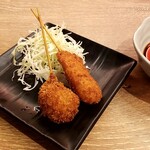 ラーメン酒場 秋葉原拉麺劇場 - あんこう串：150円、いか串：150円