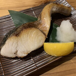 炭火焼 結 - ブリ塩焼き