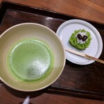 一保堂茶舗 喫茶室 嘉木 - 新春特別抹茶「牛昔」と塩野の和菓子