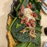 博多串焼 くしまろ 草津店 - きのことベーコンのほうれん草サラダ(¥780)